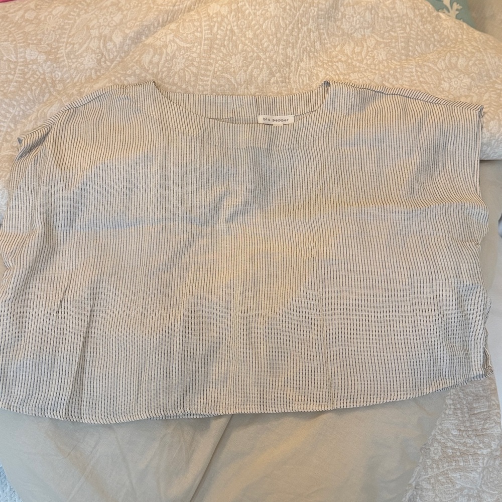 NWOT Blu Pepper Cropped Black and Cream Striped Top